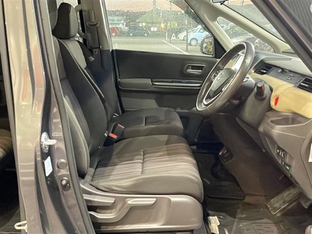 フリードハイブリッド ハイブリッド・Ｇホンダセンシング　純正Ｇａｔｈｅｒｓナビ　Ｂｌｕｅｔｏｏｔｈ　バックカメラ　ドライブレコーダー　両側パワースライドドア　ＬＥＤオートライト　スマートキー　ＥＴＣ　ステアリングスイッチ　スペアキー（17枚目）