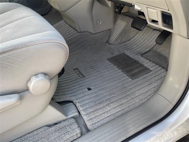 エスティマ ２．４アエラス　Ｇエディション　純正ナビ　フルセグＴＶ　ＣＤ／ＤＶＤ／Ｂｌｕｅｔｏｏｔｈ接続　純正フリップダウンモニター　バックカメラ　両側パワースライドドア　オットマン　クルーズコントロール　ビルトインＥＴＣ（22枚目）