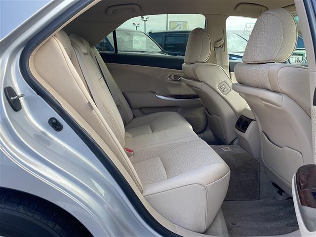 クラウン ロイヤルサルーン メーカーナビゲーションフルセグ CD DVDクルーズコントロールバックカメラD/N席パワーシートビルトインETC社外ドライブレコーダー純正フロアマット純正16インチアルミホイール(28枚目)