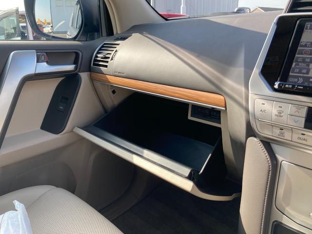 TX Lパッケージ トヨタセーフティセンス/アルパイン9型ナビ/フリップダウンモニター/レーダークルーズ/ベージュレザーシート/エアシート/シートヒーター/ETC/LEDヘッドライト/クリアランスソナー/革巻ステアリング(12枚目)