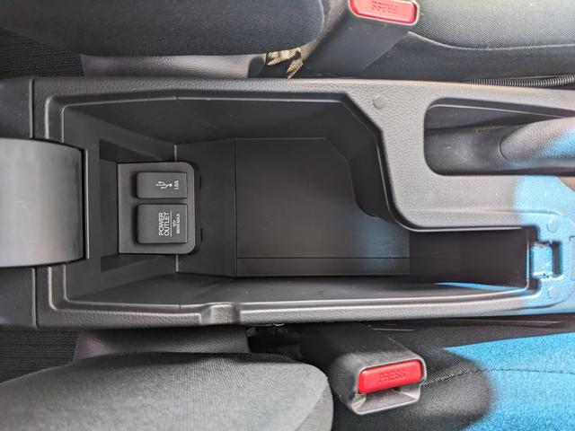 13G・S ホンダセンシング 純正ナビ フルセグTV Bluetooth ホンダセンシング 車線維持支援システム バックカメラ ドライブレコーダー ETC スマートキー プッシュスタート LEDライト オートエアコン オートライト(37枚目)