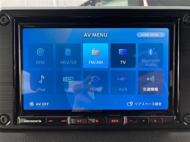 ＸＣ　禁煙車　社外８型ナビ　ＣＤ／ＤＶＤ／ＳＤ／Ｂｌｕｅｔｏｏｔｈ／地デジＴＶ　衝突軽減ブレーキ　車線逸脱警報　ＬＥＤヘッドライト　オートライト機能　車検対応リフトアップ　革巻きステア／リモコン　クルコン(3枚目)