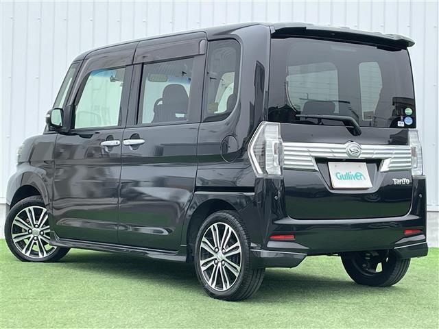 カスタムＲＳ　トップエディションＳＡＩＩＩ　禁煙車　社外８型ナビ　バックカメラ　衝突軽減ブレーキ　両側パワースライドドア　ＬＥＤヘッドライト　フォグランプ　ハーフレザーシート　シートヒーター　　革巻きステアリング　ＥＴＣ　オートライト機能(43枚目)