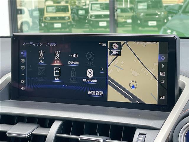 ＮＸ ＮＸ３００ｈ　バージョンＬ　禁煙車　メーカー純正ナビ　全方位カメラ　ガラスルーフ　黒革シート　シートヒーター　エアシート　ブラインドスポット　パワーバックドア　プリクラッシュ　レーダークルコン　パドルシフト　ＭＴモード付きＡＴ（2枚目）