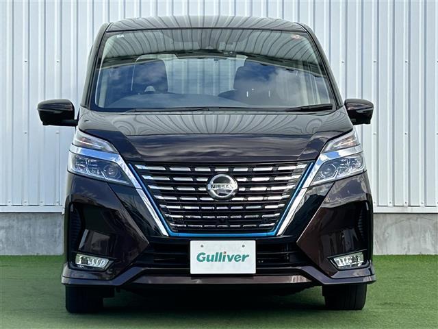 セレナ ｅ－パワー　ハイウェイスターＶ　禁煙車　純正１０型ナビ　アラウンドビューモニター　両側電動　プロパイロット　衝突被害軽減ブレーキ　ＥＴＣ　ドラレコ　デジタルインナーミラー　ＬＥＤオートライト　フォグランプ　車線逸脱警報　スマートキー（5枚目）