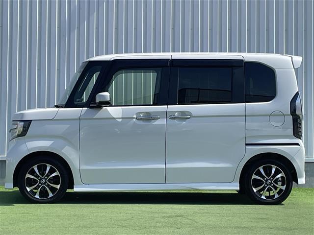 Ｎ－ＢＯＸカスタム Ｇ・Ｌホンダセンシング　禁煙車　純正ナビ　両側パワースライドドア　バックカメラ　ビルトインＥＴＣ　ドライブレコーダー　レーンキープアシスト　レーダークルーズコントロール　ホンダセンシング　アイドリングストップ　オートライト（7枚目）