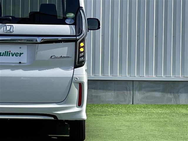 Ｎ－ＢＯＸカスタム Ｇ・Ｌホンダセンシング　禁煙車　純正ナビ　両側パワースライドドア　バックカメラ　ビルトインＥＴＣ　ドライブレコーダー　レーンキープアシスト　レーダークルーズコントロール　ホンダセンシング　アイドリングストップ　オートライト（10枚目）