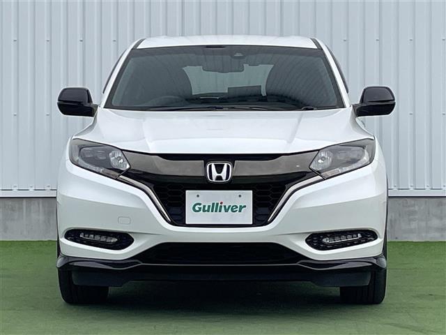 ヴェゼル ハイブリッド　禁煙車　純正８インチナビ　バックカメラ　追従型クルコン　ＬＥＤヘッドライト　ハーフレザーシート　前席シートヒーター　純正１８インチアルミ　アイドリングストップ　オートブレーキホールド　電子パーキング（10枚目）