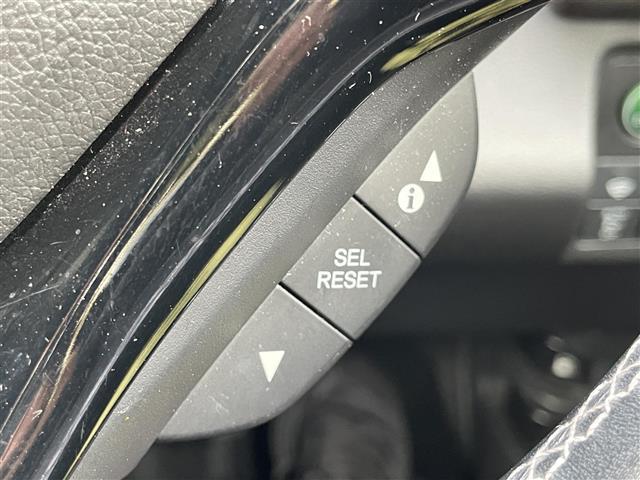 ヴェゼル ハイブリッド　禁煙車　純正８インチナビ　バックカメラ　追従型クルコン　ＬＥＤヘッドライト　ハーフレザーシート　前席シートヒーター　純正１８インチアルミ　アイドリングストップ　オートブレーキホールド　電子パーキング（21枚目）