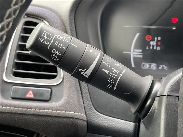 ヴェゼル ハイブリッド　禁煙車　純正８インチナビ　バックカメラ　追従型クルコン　ＬＥＤヘッドライト　ハーフレザーシート　前席シートヒーター　純正１８インチアルミ　アイドリングストップ　オートブレーキホールド　電子パーキング（22枚目）