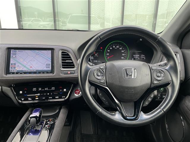 ヴェゼル ハイブリッド　禁煙車　純正８インチナビ　バックカメラ　追従型クルコン　ＬＥＤヘッドライト　ハーフレザーシート　前席シートヒーター　純正１８インチアルミ　アイドリングストップ　オートブレーキホールド　電子パーキング（25枚目）