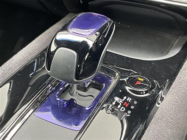 ヴェゼル ハイブリッド　禁煙車　純正８インチナビ　バックカメラ　追従型クルコン　ＬＥＤヘッドライト　ハーフレザーシート　前席シートヒーター　純正１８インチアルミ　アイドリングストップ　オートブレーキホールド　電子パーキング（27枚目）