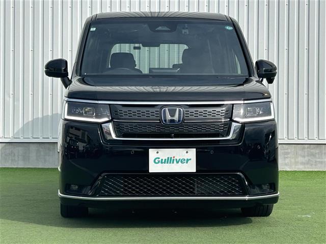 ステップワゴン ｅ：ＨＥＶスパーダ　プレミアムライン　禁煙車　純正ナビ　後席モニター　ホンダセンシング　全方位カメラ　ＢＳＭ　ＬＥＤライト　ハーフレザーシート　シートヒーター　両側パワスラ　電動リアゲート　電子パーキング　オートブレーキホールド　ＥＴＣ（12枚目）