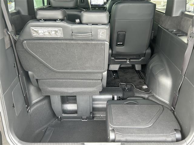 ステップワゴン ｅ：ＨＥＶスパーダ　プレミアムライン　禁煙車　純正ナビ　後席モニター　ホンダセンシング　全方位カメラ　ＢＳＭ　ＬＥＤライト　ハーフレザーシート　シートヒーター　両側パワスラ　電動リアゲート　電子パーキング　オートブレーキホールド　ＥＴＣ（39枚目）