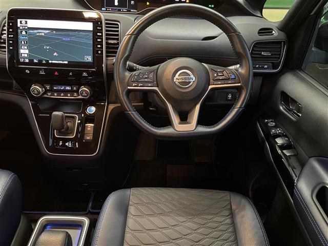 セレナ e-パワー オーテック セーフティパッケージ 禁煙車 エマージェンシーブレーキ 純正ナビ10インチナビ フルセグTV プロパイロット アラウンドビューモニター ブラインド 両側パワスラ ハンズフリーオートスライドドア ドラレコ ETC Pスタート(17枚目)