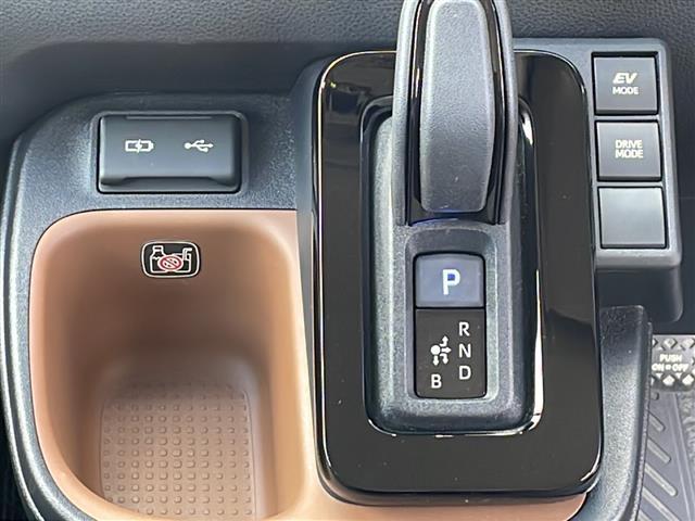 シエンタ ハイブリッドＺ　禁煙車　純正９型ナビ　パノラミックビューモニター　両側電動ドア　シートヒーター　レーダークルーズコントロール　ステアリングヒーター　ブラインドスポットモニター　プリクラッシュセーフティ　ＥＴＣ２．０（25枚目）