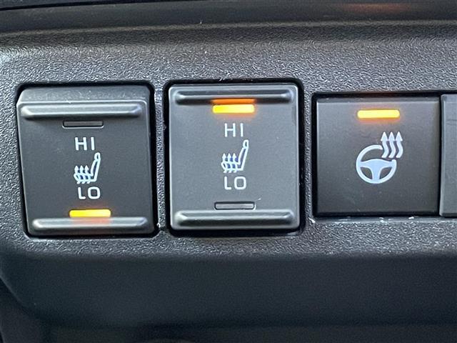 シエンタ ハイブリッドＺ　禁煙車　トヨタセーフティセンス　純正１０．５ナビ　パノラミックビューモニター　両側電動スライドドア　ＬＥＤオートライト　革巻ハンドル　純正アルミ　コーナーセンサー　シートヒーター　ステアリングヒーター（5枚目）