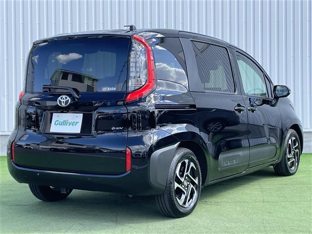 シエンタ ハイブリッドＺ　禁煙車　トヨタセーフティセンス　純正１０．５ナビ　パノラミックビューモニター　両側電動スライドドア　ＬＥＤオートライト　革巻ハンドル　純正アルミ　コーナーセンサー　シートヒーター　ステアリングヒーター（9枚目）