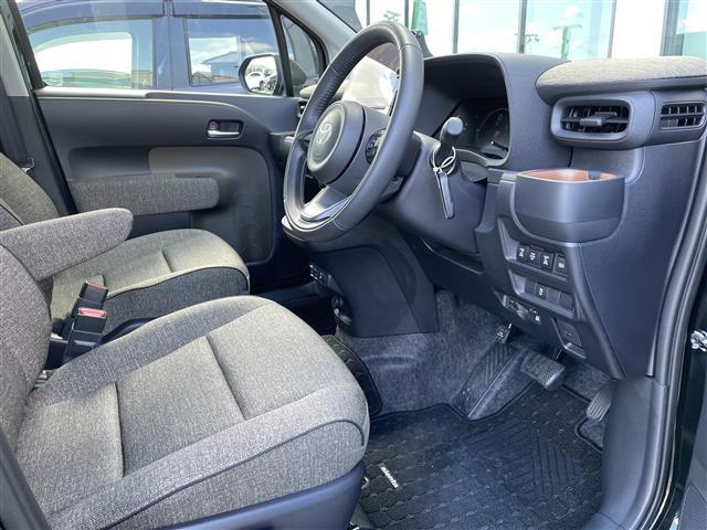 シエンタ ハイブリッドＺ　禁煙車　トヨタセーフティセンス　純正１０．５ナビ　パノラミックビューモニター　両側電動スライドドア　ＬＥＤオートライト　革巻ハンドル　純正アルミ　コーナーセンサー　シートヒーター　ステアリングヒーター（30枚目）