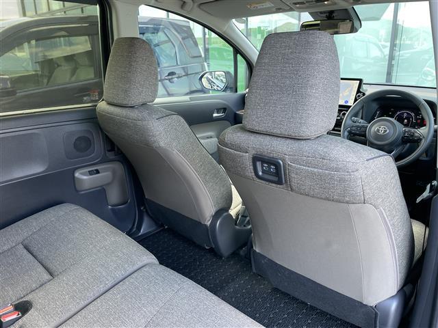 シエンタ ハイブリッドＺ　禁煙車　トヨタセーフティセンス　純正１０．５ナビ　パノラミックビューモニター　両側電動スライドドア　ＬＥＤオートライト　革巻ハンドル　純正アルミ　コーナーセンサー　シートヒーター　ステアリングヒーター（32枚目）