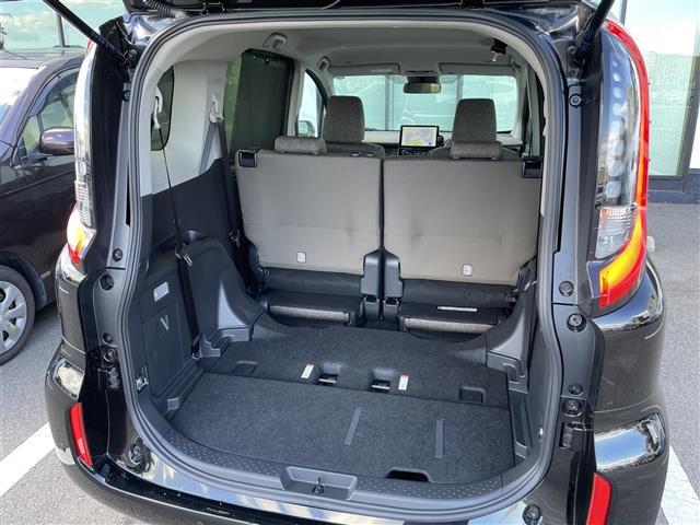 シエンタ ハイブリッドＺ　禁煙車　トヨタセーフティセンス　純正１０．５ナビ　パノラミックビューモニター　両側電動スライドドア　ＬＥＤオートライト　革巻ハンドル　純正アルミ　コーナーセンサー　シートヒーター　ステアリングヒーター（38枚目）