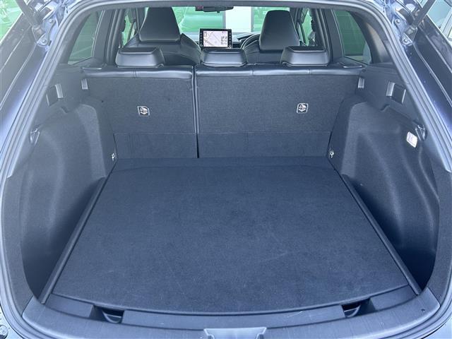 カローラツーリング ハイブリッド ダブルバイビー 禁煙車 純正9型ディスプレイオーディオ トヨタセーフティーセンス バックカメラ ブラインドスポットモニター 革巻きステアリング ステアリングヒーター シートヒーター エアーシート LEDヘッドライト(18枚目)