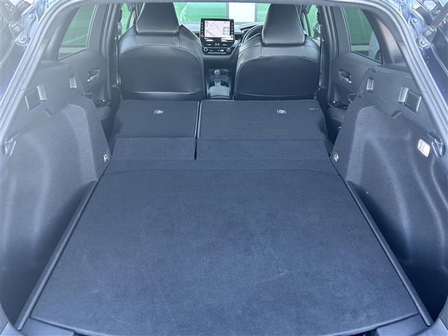 カローラツーリング ハイブリッド ダブルバイビー 禁煙車 純正9型ディスプレイオーディオ トヨタセーフティーセンス バックカメラ ブラインドスポットモニター 革巻きステアリング ステアリングヒーター シートヒーター エアーシート LEDヘッドライト(21枚目)