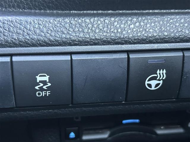 カローラツーリング ハイブリッド ダブルバイビー 禁煙車 純正9型ディスプレイオーディオ トヨタセーフティーセンス バックカメラ ブラインドスポットモニター 革巻きステアリング ステアリングヒーター シートヒーター エアーシート LEDヘッドライト(31枚目)