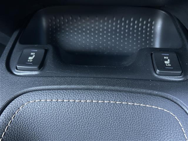 カローラツーリング ハイブリッド ダブルバイビー 禁煙車 純正9型ディスプレイオーディオ トヨタセーフティーセンス バックカメラ ブラインドスポットモニター 革巻きステアリング ステアリングヒーター シートヒーター エアーシート LEDヘッドライト(33枚目)