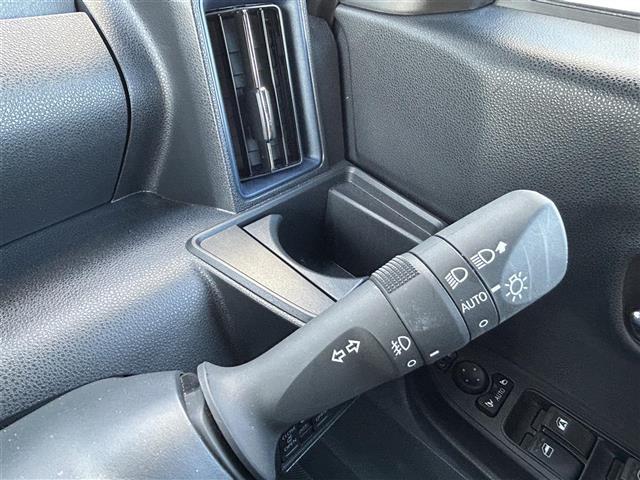 タント カスタムＸ　禁煙車　スマートアシスト　純正７型ナビ　フルセグＴＶ　バックカメラ　両側パワースライドドア　ハーフレザーシート　シートヒーター　ステアリングリモコン　プッシュスタート　スマートキー　純正フロアマット（27枚目）