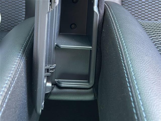 タント カスタムＸ　禁煙車　スマートアシスト　純正７型ナビ　フルセグＴＶ　バックカメラ　両側パワースライドドア　ハーフレザーシート　シートヒーター　ステアリングリモコン　プッシュスタート　スマートキー　純正フロアマット（31枚目）