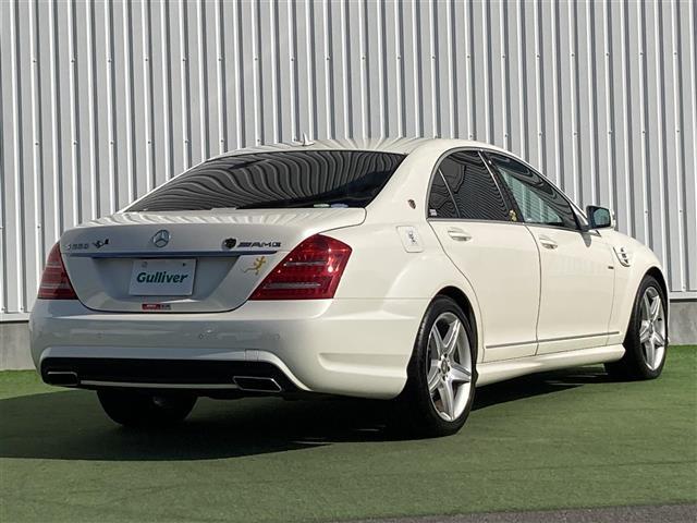 Sクラス S350 ブルーエフィシェンシー グランドED 禁煙車 純正HDDナビ バックカメラ サンルーフ ブラックレザーシート パワーシート シートヒーター クルコン 木目革巻きコンビステア HIDオートライト リアフォグ パドルシフト 純19インチAW(11枚目)