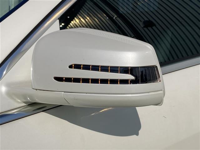 Sクラス S350 ブルーエフィシェンシー グランドED 禁煙車 純正HDDナビ バックカメラ サンルーフ ブラックレザーシート パワーシート シートヒーター クルコン 木目革巻きコンビステア HIDオートライト リアフォグ パドルシフト 純19インチAW(16枚目)