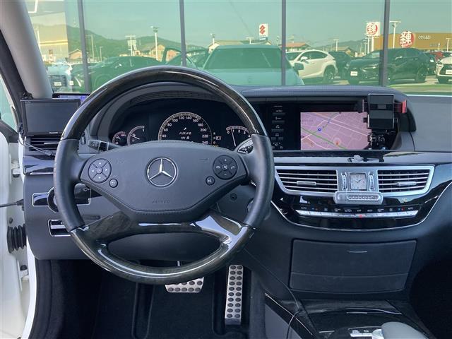 Sクラス S350 ブルーエフィシェンシー グランドED 禁煙車 純正HDDナビ バックカメラ サンルーフ ブラックレザーシート パワーシート シートヒーター クルコン 木目革巻きコンビステア HIDオートライト リアフォグ パドルシフト 純19インチAW(17枚目)