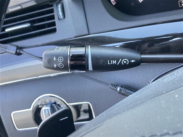 Sクラス S350 ブルーエフィシェンシー グランドED 禁煙車 純正HDDナビ バックカメラ サンルーフ ブラックレザーシート パワーシート シートヒーター クルコン 木目革巻きコンビステア HIDオートライト リアフォグ パドルシフト 純19インチAW(22枚目)