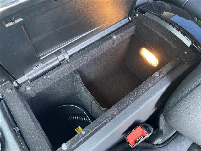 Sクラス S350 ブルーエフィシェンシー グランドED 禁煙車 純正HDDナビ バックカメラ サンルーフ ブラックレザーシート パワーシート シートヒーター クルコン 木目革巻きコンビステア HIDオートライト リアフォグ パドルシフト 純19インチAW(28枚目)