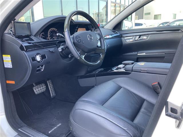 Sクラス S350 ブルーエフィシェンシー グランドED 禁煙車 純正HDDナビ バックカメラ サンルーフ ブラックレザーシート パワーシート シートヒーター クルコン 木目革巻きコンビステア HIDオートライト リアフォグ パドルシフト 純19インチAW(32枚目)