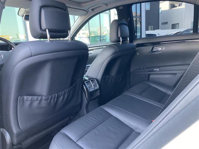 Sクラス S350 ブルーエフィシェンシー グランドED 禁煙車 純正HDDナビ バックカメラ サンルーフ ブラックレザーシート パワーシート シートヒーター クルコン 木目革巻きコンビステア HIDオートライト リアフォグ パドルシフト 純19インチAW(38枚目)
