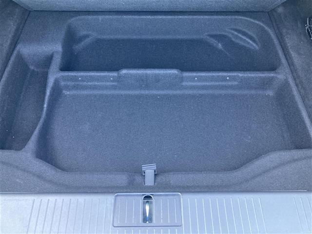 Sクラス S350 ブルーエフィシェンシー グランドED 禁煙車 純正HDDナビ バックカメラ サンルーフ ブラックレザーシート パワーシート シートヒーター クルコン 木目革巻きコンビステア HIDオートライト リアフォグ パドルシフト 純19インチAW(41枚目)