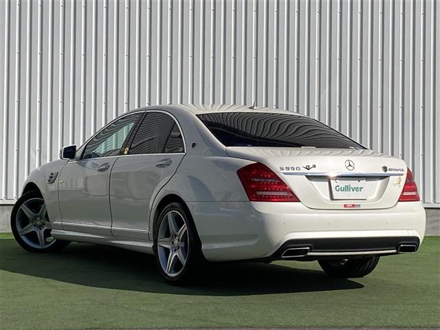 Sクラス S350 ブルーエフィシェンシー グランドED 禁煙車 純正HDDナビ バックカメラ サンルーフ ブラックレザーシート パワーシート シートヒーター クルコン 木目革巻きコンビステア HIDオートライト リアフォグ パドルシフト 純19インチAW(43枚目)