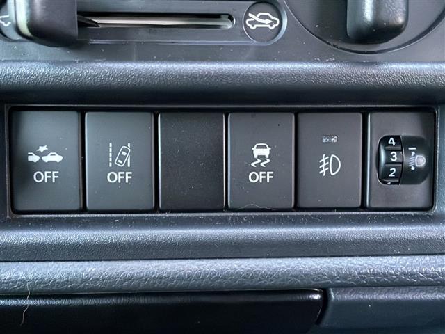 スーパーキャリイ X 禁煙 デュアルカメラブレーキサポート 社外7型メモリナビ フルセグTV Bluetooth バックカメラ 誤発進抑制機能 先行車発進お知らせ機能 後方誤発進抑制機能 横滑り防止システム 荷台ゴムマット(5枚目)