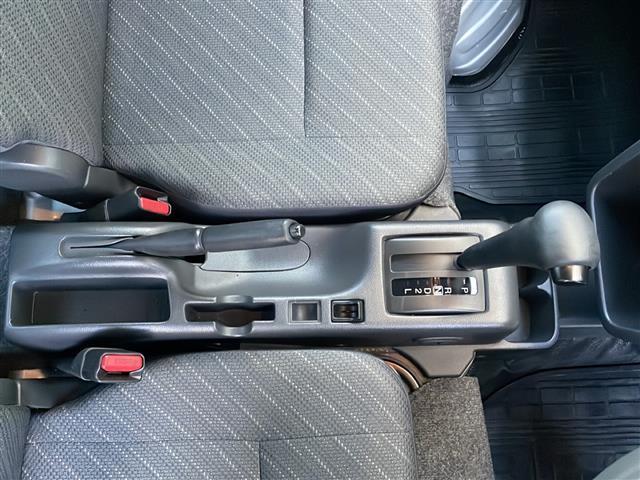 スーパーキャリイ X 禁煙 デュアルカメラブレーキサポート 社外7型メモリナビ フルセグTV Bluetooth バックカメラ 誤発進抑制機能 先行車発進お知らせ機能 後方誤発進抑制機能 横滑り防止システム 荷台ゴムマット(34枚目)