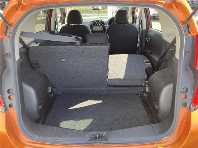 ノート ｅ－パワー　Ｘ　禁煙車　純正ＳＤナビ　アラウンドビューモニター　エマージェンシーブレーキ　車線逸脱警報　クリアランスソナー　インテリジェントルームミラー　踏み間違い衝突防止　フルセグＴＶ　Ｂｌｕｅｔｏｏｔｈ　ＥＴＣ（16枚目）