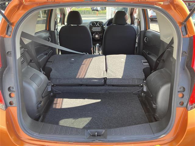 ノート ｅ－パワー　Ｘ　禁煙車　純正ＳＤナビ　アラウンドビューモニター　エマージェンシーブレーキ　車線逸脱警報　クリアランスソナー　インテリジェントルームミラー　踏み間違い衝突防止　フルセグＴＶ　Ｂｌｕｅｔｏｏｔｈ　ＥＴＣ（17枚目）