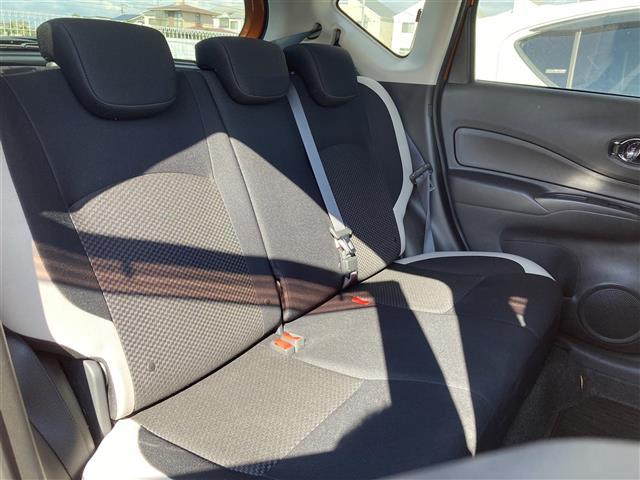 ノート ｅ－パワー　Ｘ　禁煙車　純正ＳＤナビ　アラウンドビューモニター　エマージェンシーブレーキ　車線逸脱警報　クリアランスソナー　インテリジェントルームミラー　踏み間違い衝突防止　フルセグＴＶ　Ｂｌｕｅｔｏｏｔｈ　ＥＴＣ（21枚目）