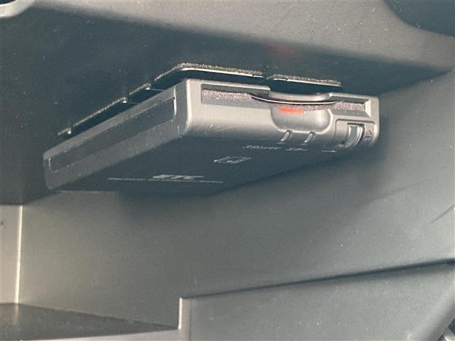 ノート ｅ－パワー　Ｘ　禁煙車　純正ＳＤナビ　アラウンドビューモニター　エマージェンシーブレーキ　車線逸脱警報　クリアランスソナー　インテリジェントルームミラー　踏み間違い衝突防止　フルセグＴＶ　Ｂｌｕｅｔｏｏｔｈ　ＥＴＣ（35枚目）