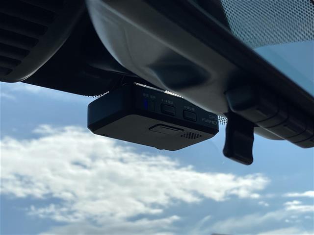 ノート ｅ－パワー　Ｘ　禁煙車　純正ＳＤナビ　アラウンドビューモニター　エマージェンシーブレーキ　車線逸脱警報　クリアランスソナー　インテリジェントルームミラー　踏み間違い衝突防止　フルセグＴＶ　Ｂｌｕｅｔｏｏｔｈ　ＥＴＣ（36枚目）