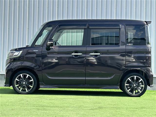 スペーシアカスタム ハイブリッドXS 禁煙車 ケンウッド7型ナビ スズキセーフティーセンス 両側電動ドア 運転席シートヒーター ハーフレザーシート HUD LEDヘッドライト 革巻きステア ステリモ ETC スマートキー プッシュスタート(8枚目)