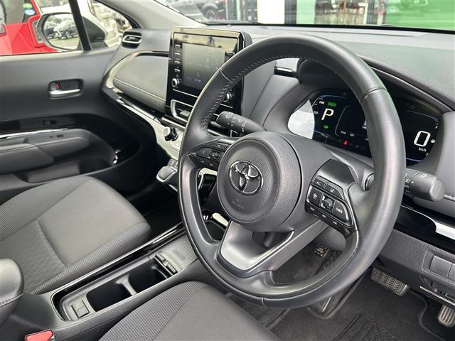 アクア G 純正ナビ機能付ディスプレイオーディオ バックカメラ トヨタセーフティセンス レーダークルーズコントロール レーントレーシングアシスト クリアランスソナー 100V電源 ドライブレコーダー ETC LE(17枚目)