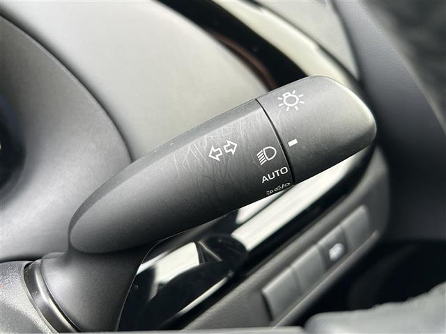 アクア G 純正ナビ機能付ディスプレイオーディオ バックカメラ トヨタセーフティセンス レーダークルーズコントロール レーントレーシングアシスト クリアランスソナー 100V電源 ドライブレコーダー ETC LE(33枚目)